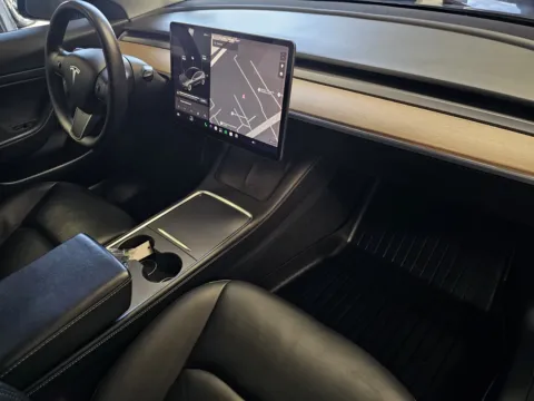 More photos of 2021 Tesla Model 3 Standard Range Plus at Premium Autos - Norco, CA