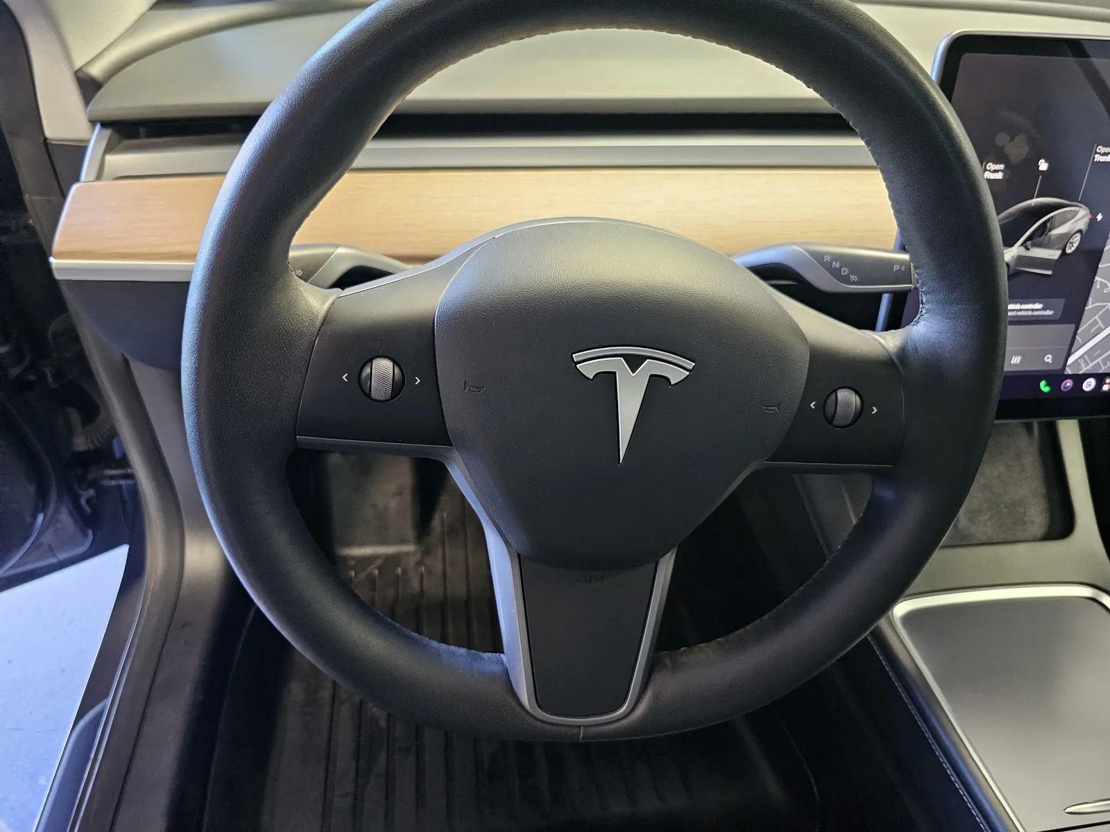 Tesla Model 3 photo 15
