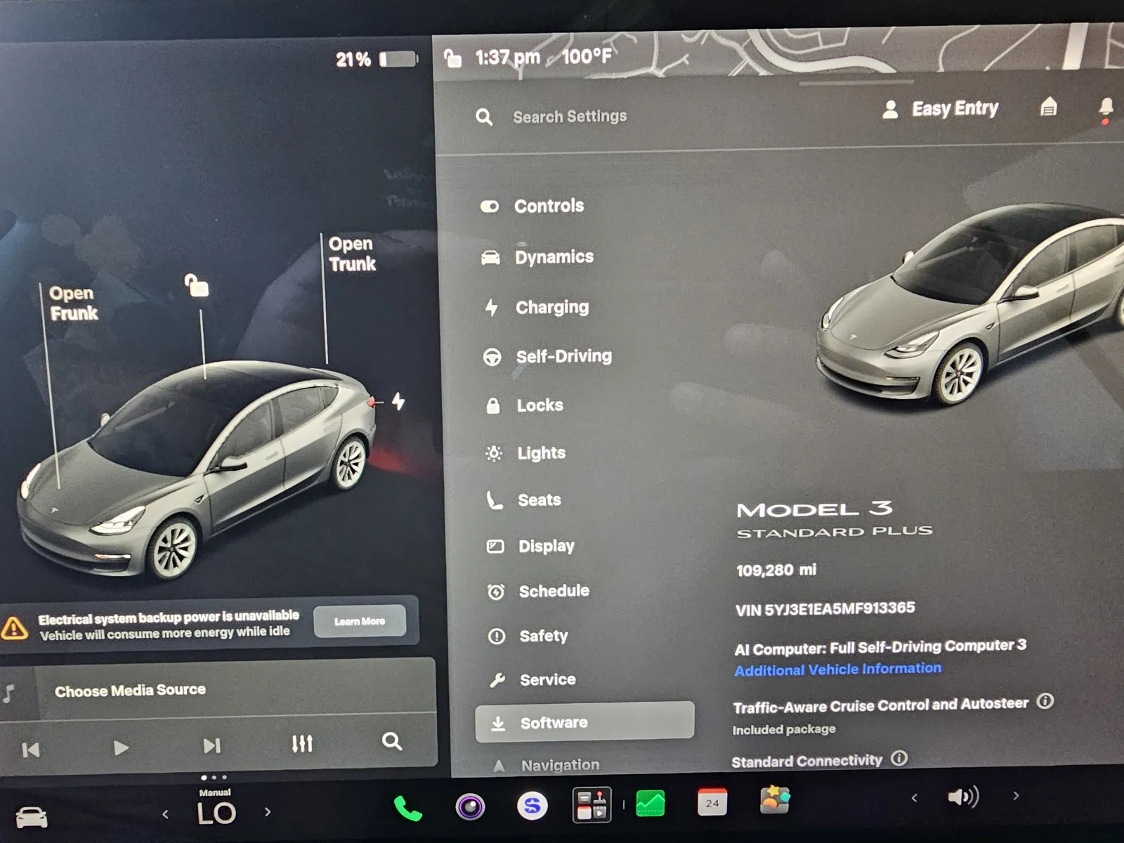 Tesla Model 3 photo 17