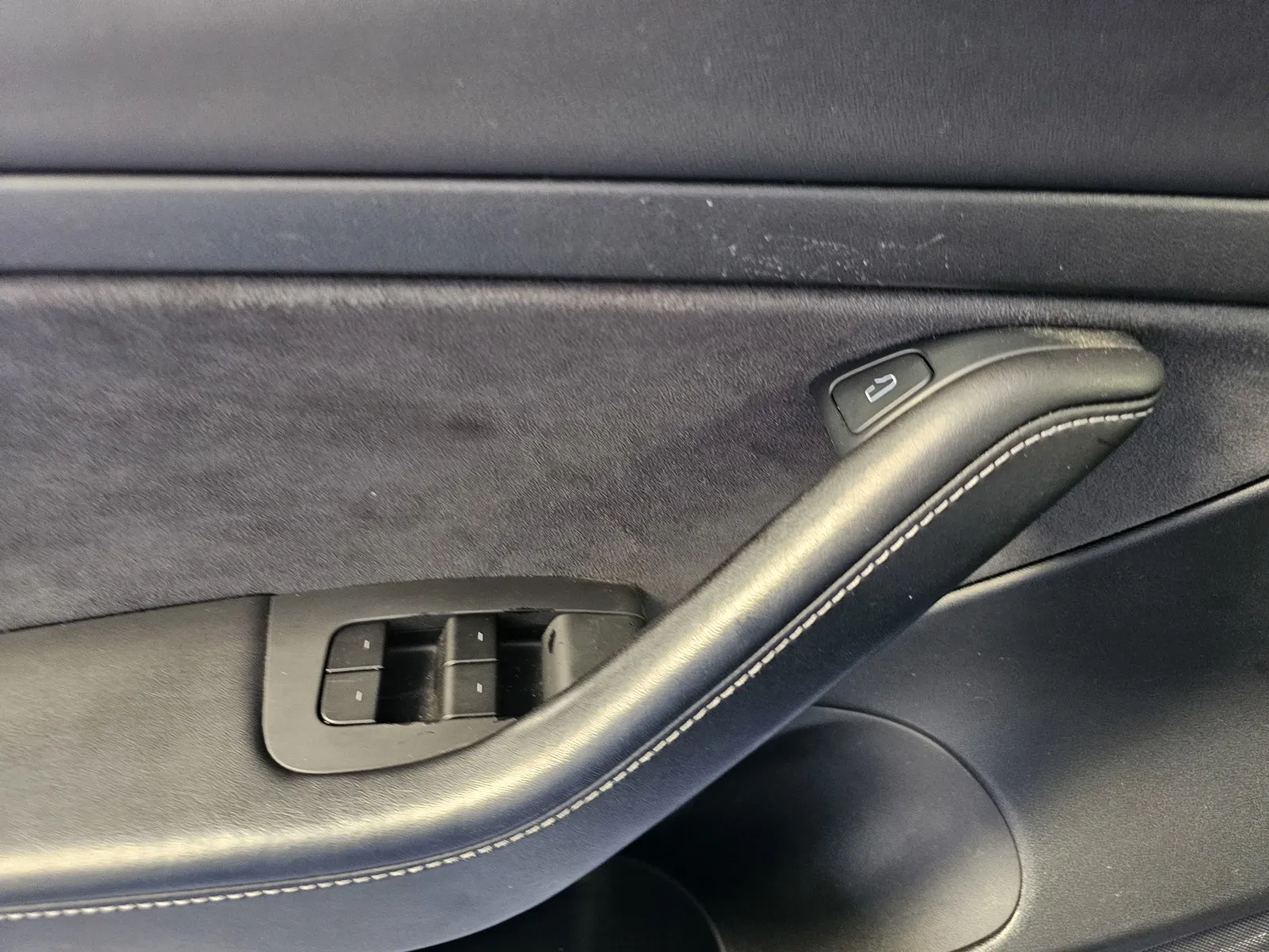 Tesla Model 3 photo 13
