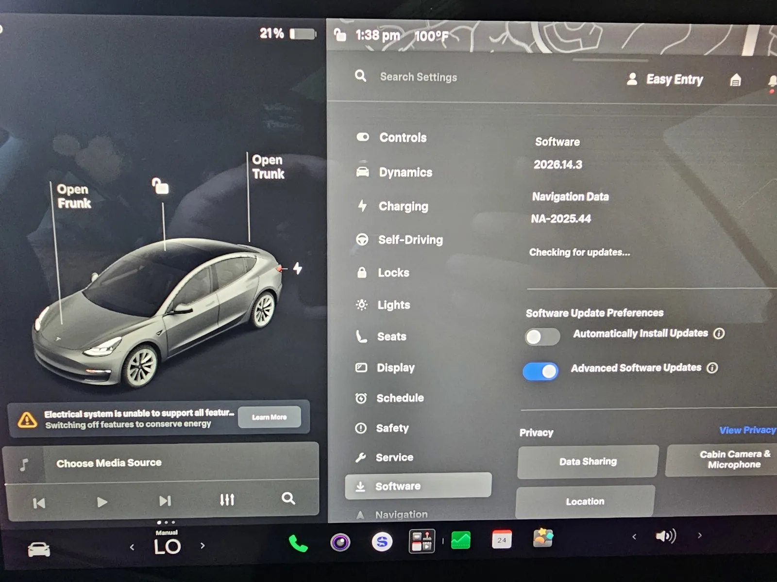 Tesla Model 3 photo 18