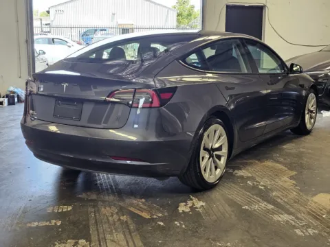 More photos of 2021 Tesla Model 3 Standard Range Plus at Premium Autos - Norco, CA