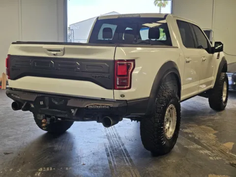 More photos of 2018 Ford F-150 Raptor at Premium Autos - Norco, CA