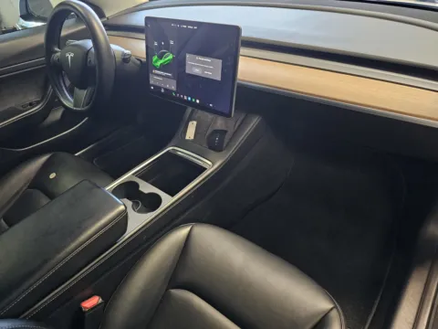 More photos of 2021 Tesla Model 3 Standard Range Plus at Premium Autos - Norco, CA