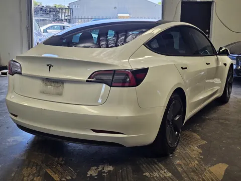 More photos of 2021 Tesla Model 3 Standard Range Plus at Premium Autos - Norco, CA