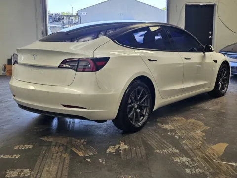 More photos of 2021 Tesla Model 3 Standard Range Plus at Premium Autos - Norco, CA