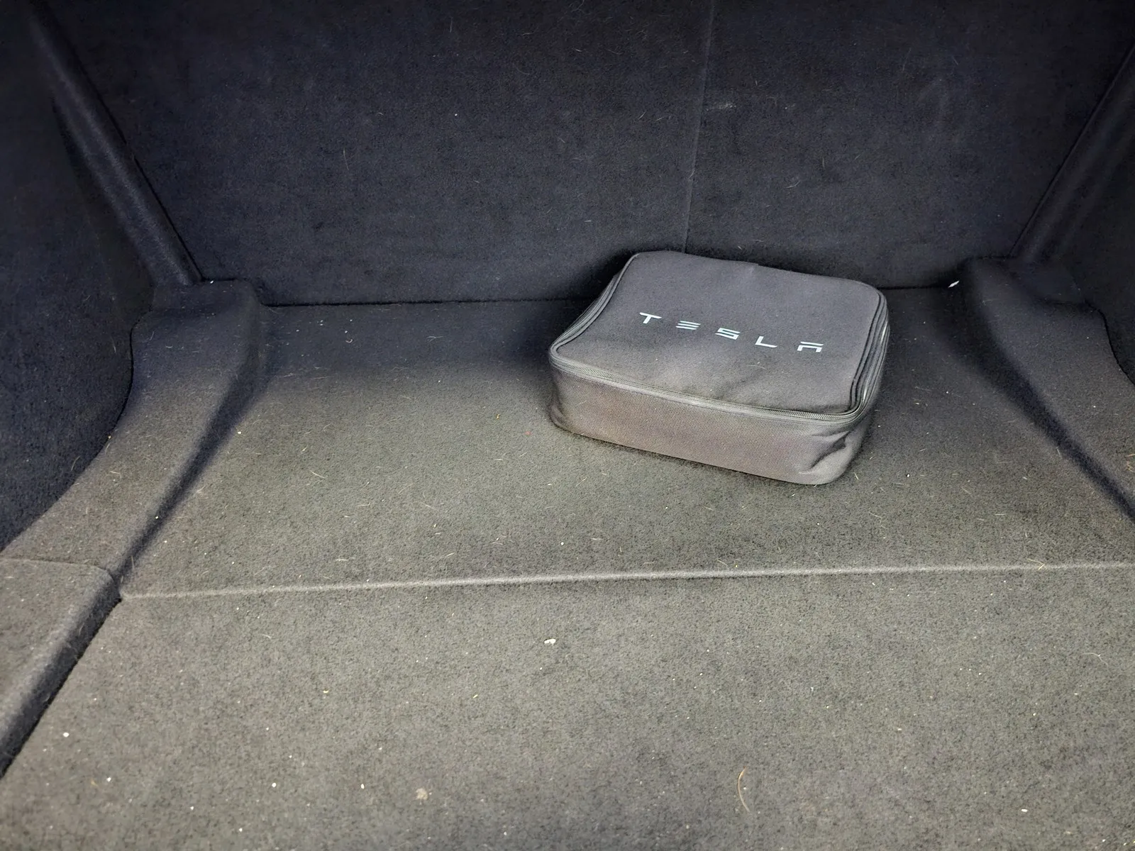 Tesla Model 3 photo 10