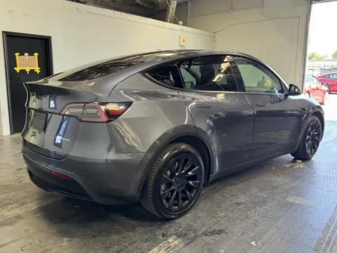 More photos of 2022 Tesla Model Y Long Range at Premium Autos - Norco, CA