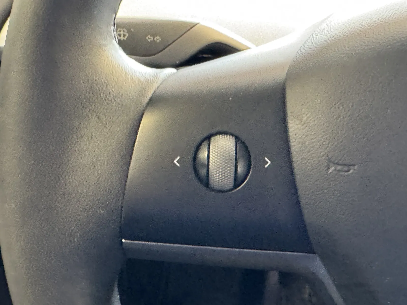 Tesla Model 3 photo 18