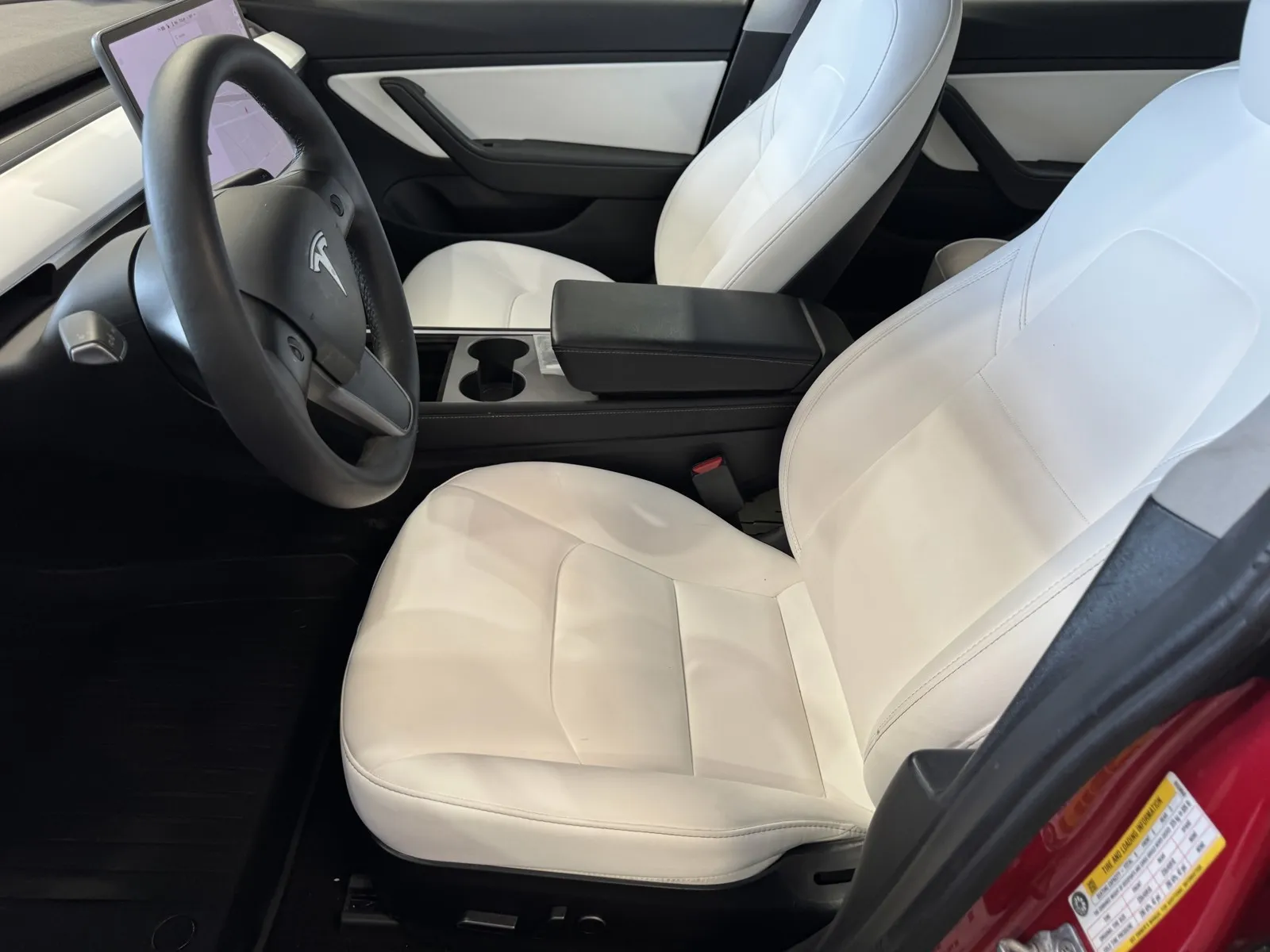 Tesla Model 3 photo 12