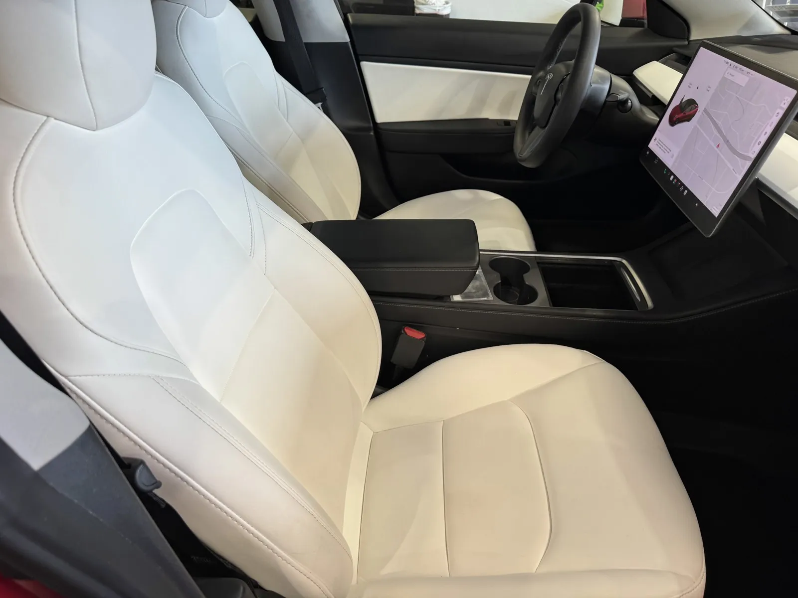 Tesla Model 3 photo 6