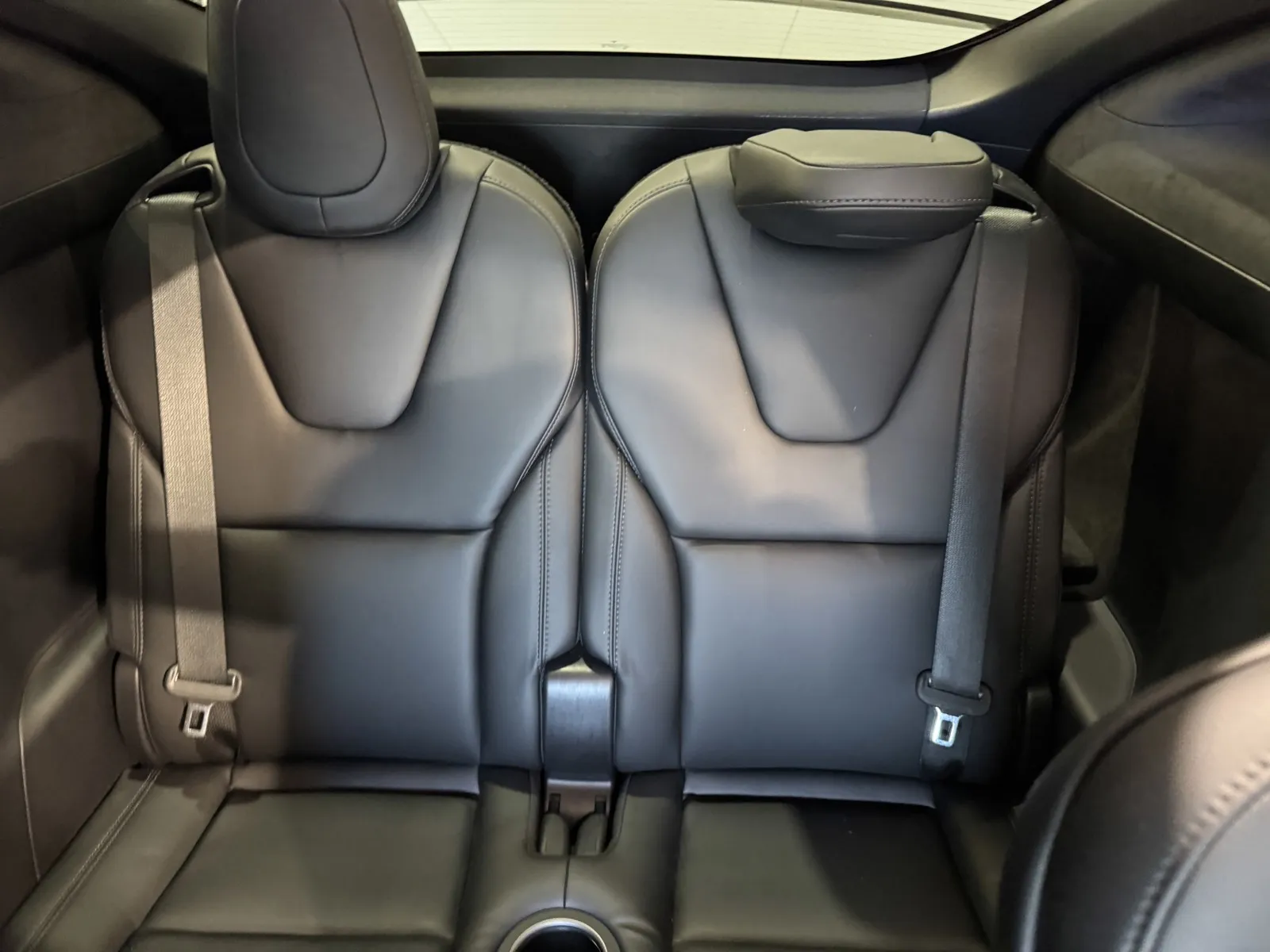 Tesla Model X photo 9