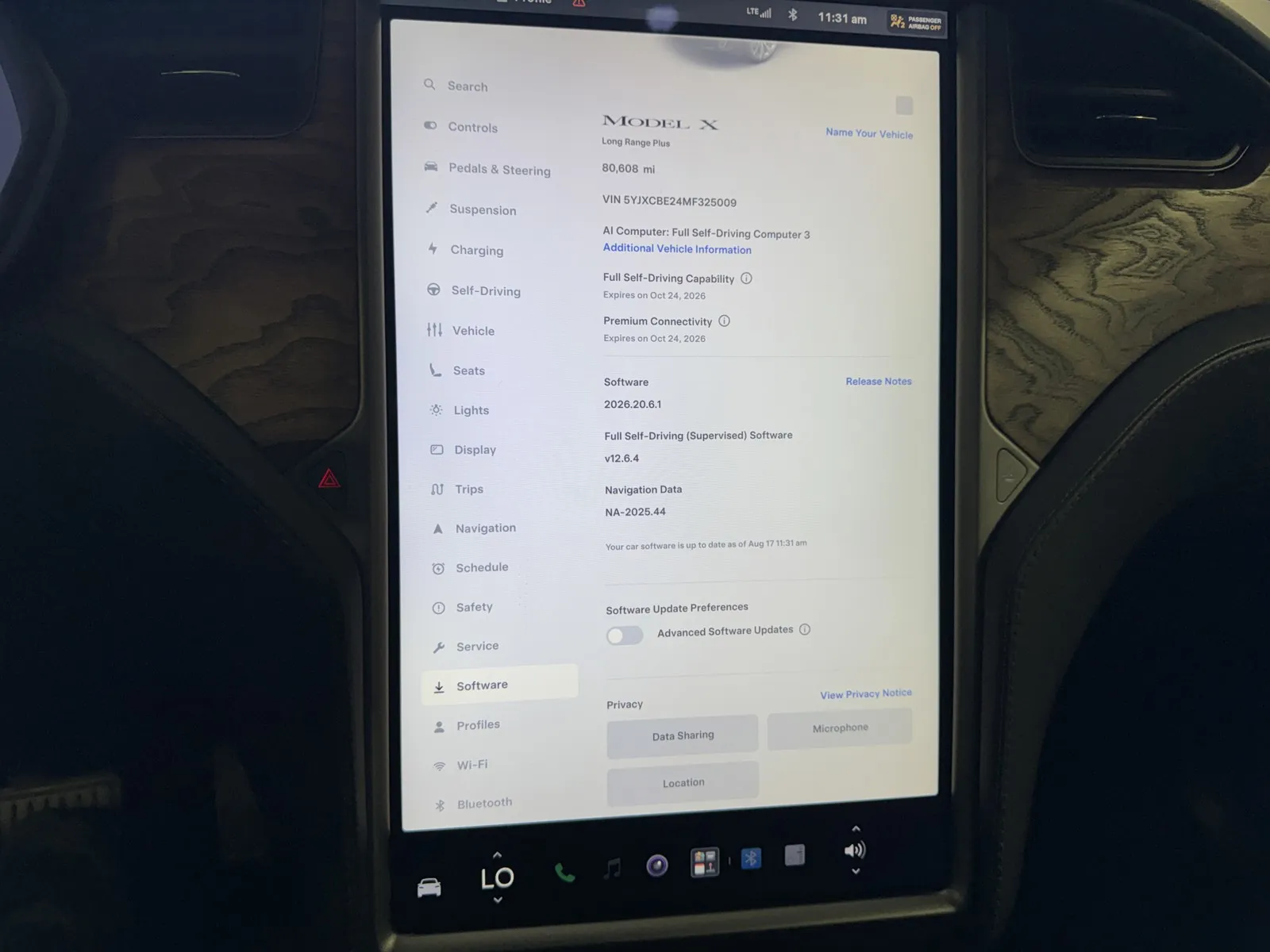 Tesla Model X photo 18