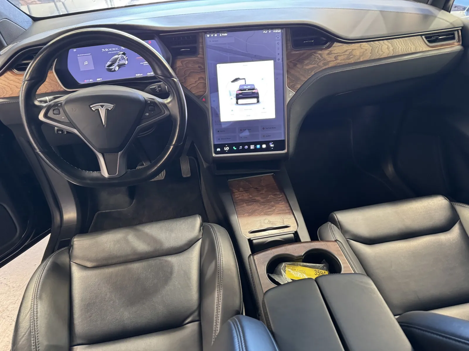 Tesla Model X photo 10