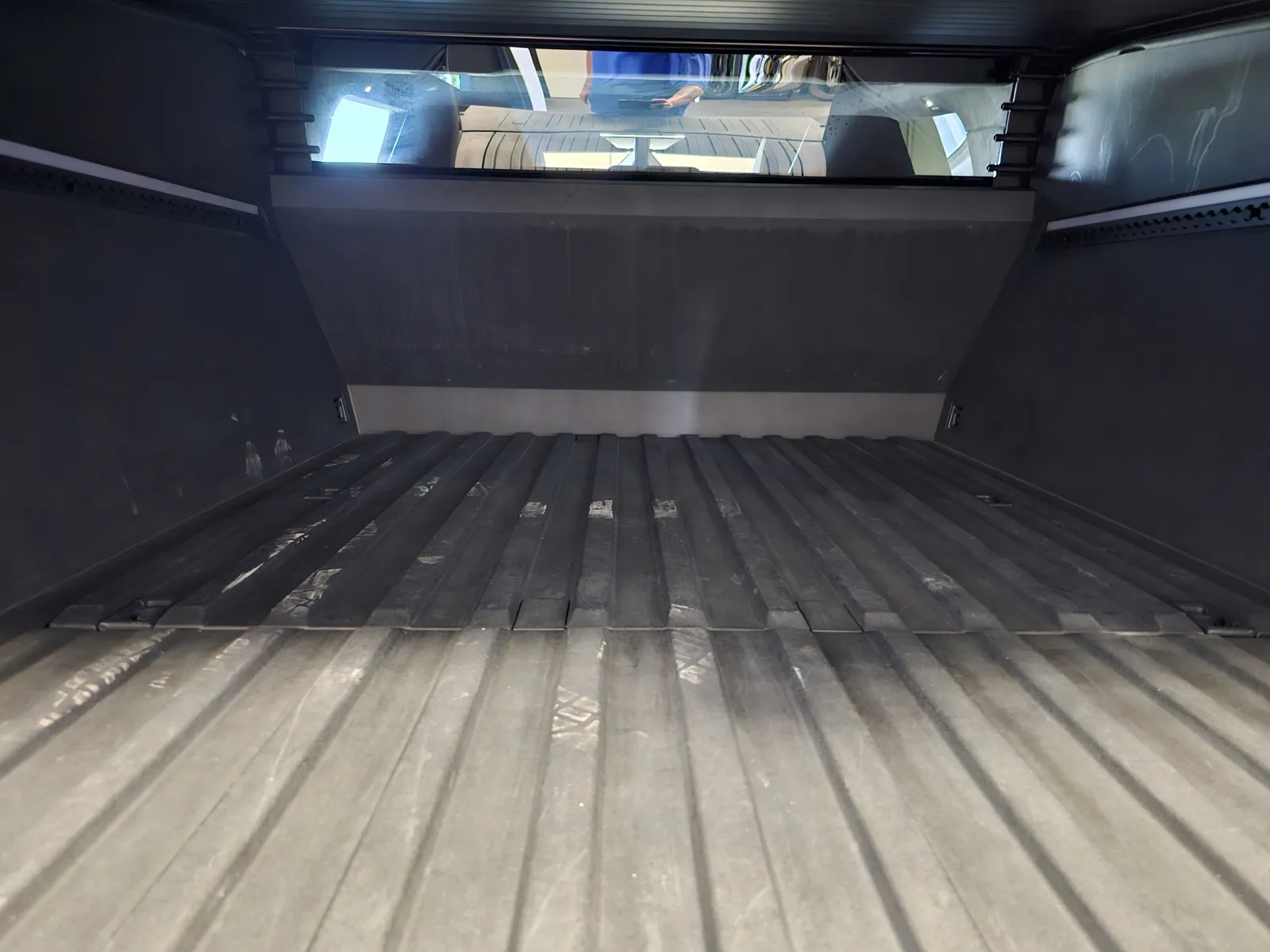 Tesla Cybertruck photo 10
