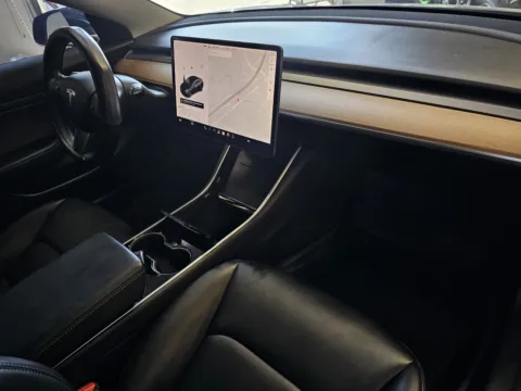 More photos of 2020 Tesla Model 3 at Premium Autos - Norco, CA