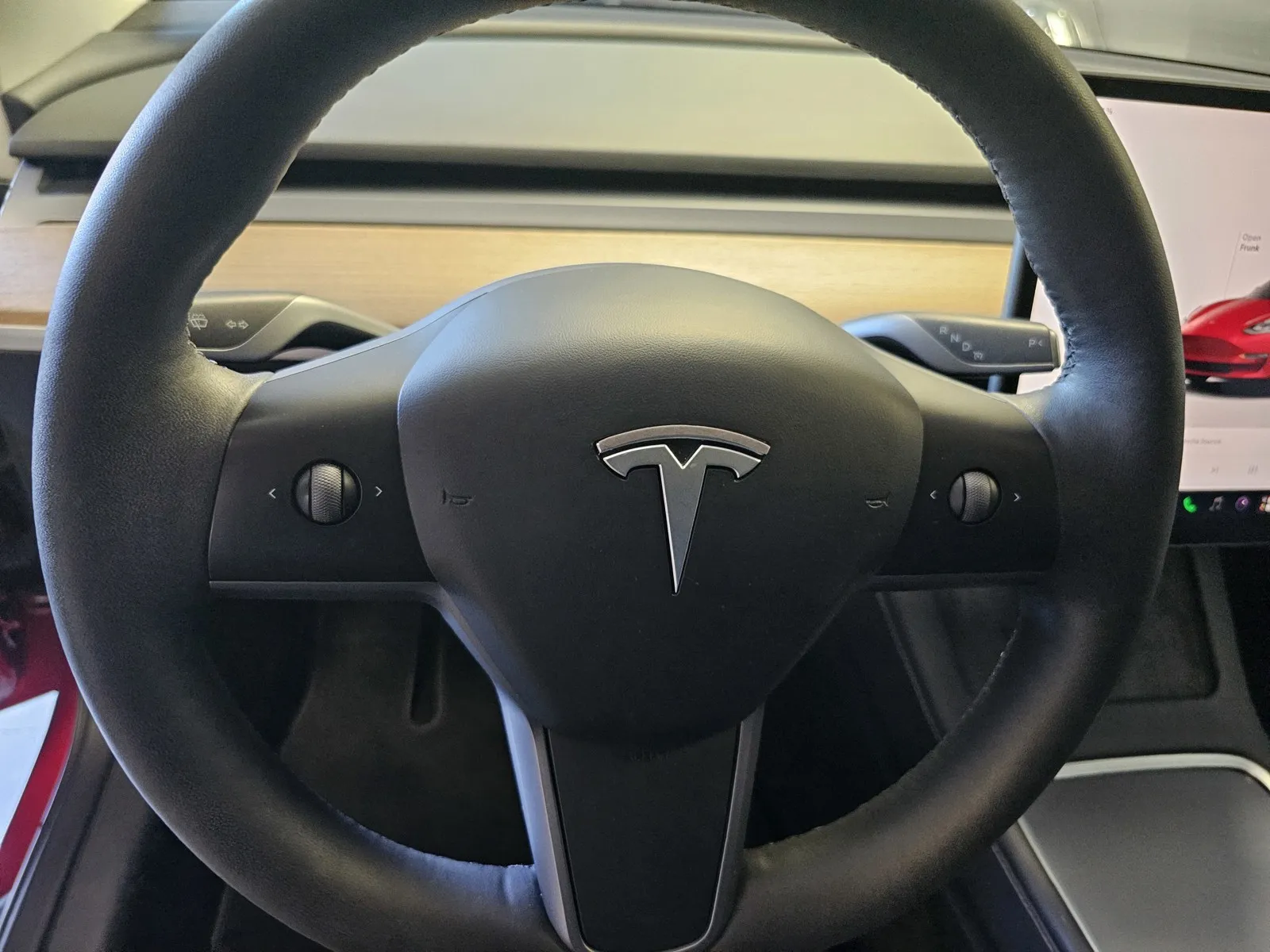 Tesla Model 3 photo 14