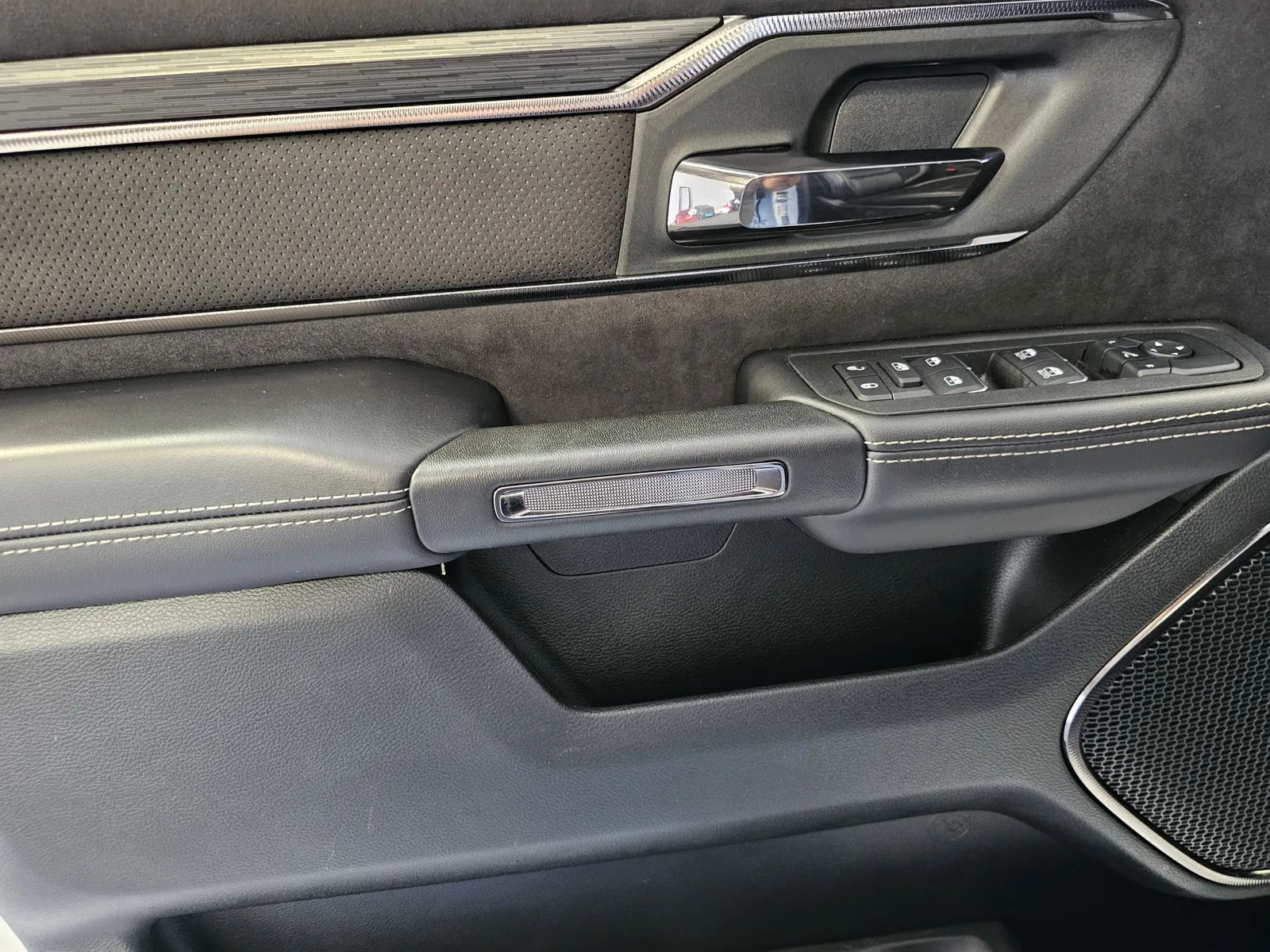 Ram 1500 photo 14