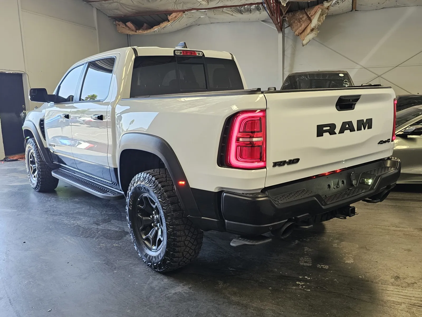 Ram 1500 photo 2