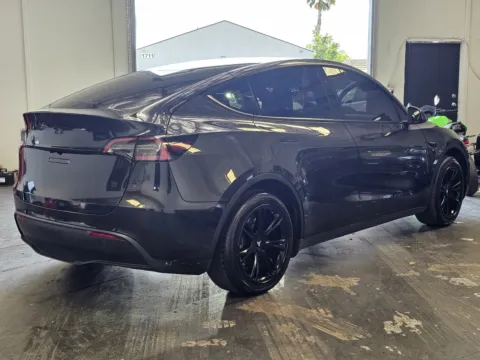 More photos of 2025 Tesla Model Y Long Range at Premium Autos - Norco, CA