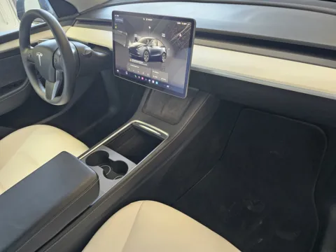 More photos of 2025 Tesla Model Y Long Range at Premium Autos - Norco, CA