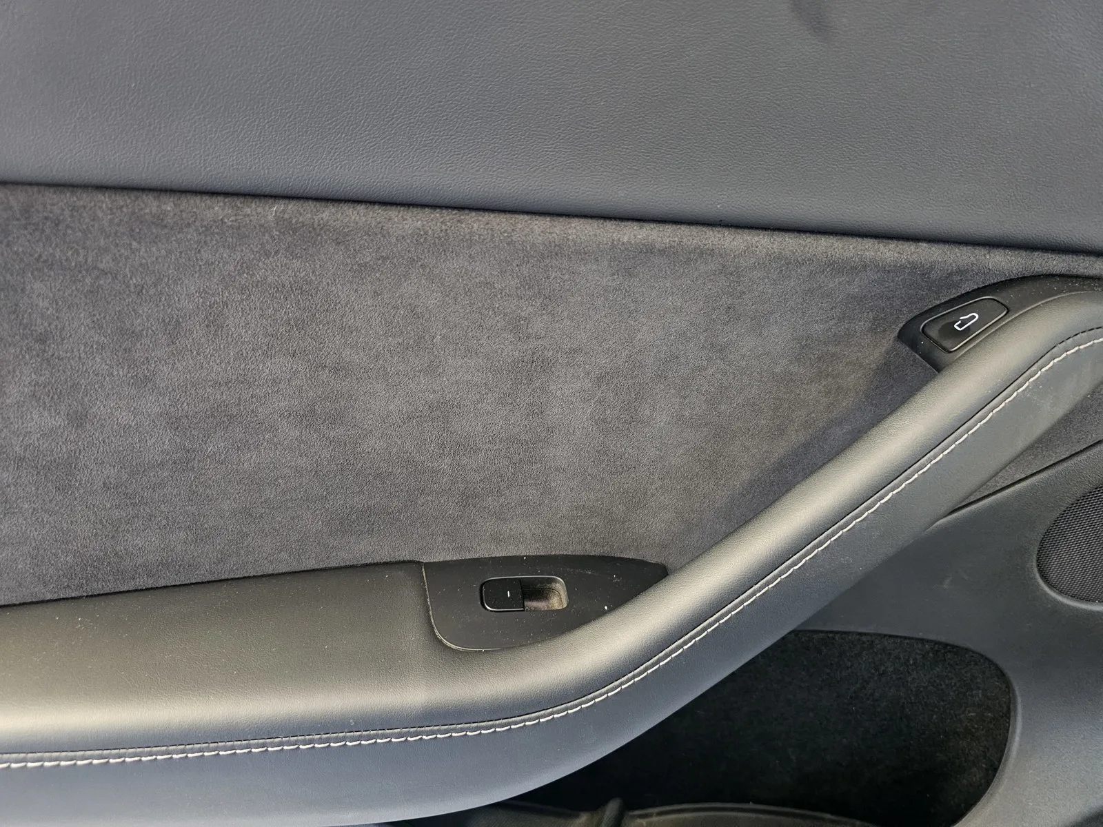 Tesla Model Y photo 11