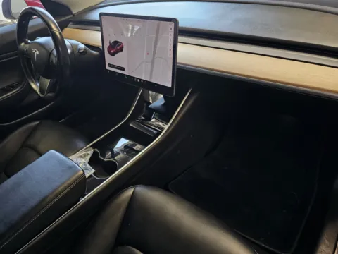 More photos of 2018 Tesla Model 3 long range at Premium Autos - Norco, CA