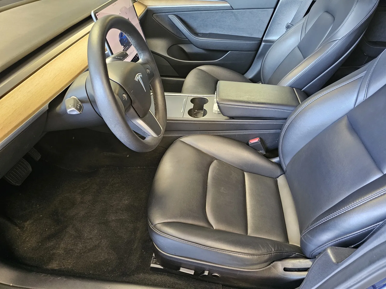 Tesla Model 3 photo 14