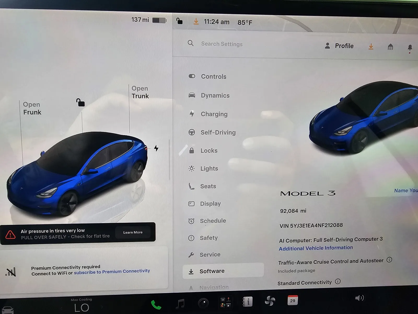 Tesla Model 3 photo 17