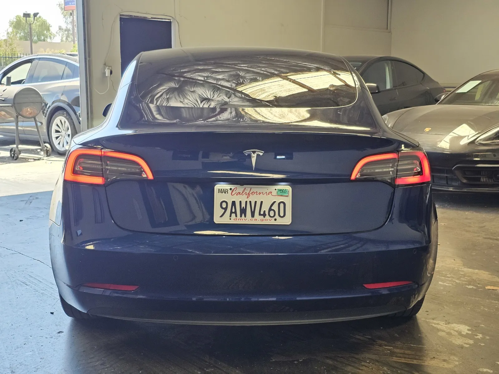 Tesla Model 3 photo 3