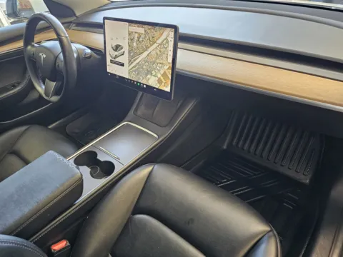More photos of 2022 Tesla Model 3 at Premium Autos - Norco, CA