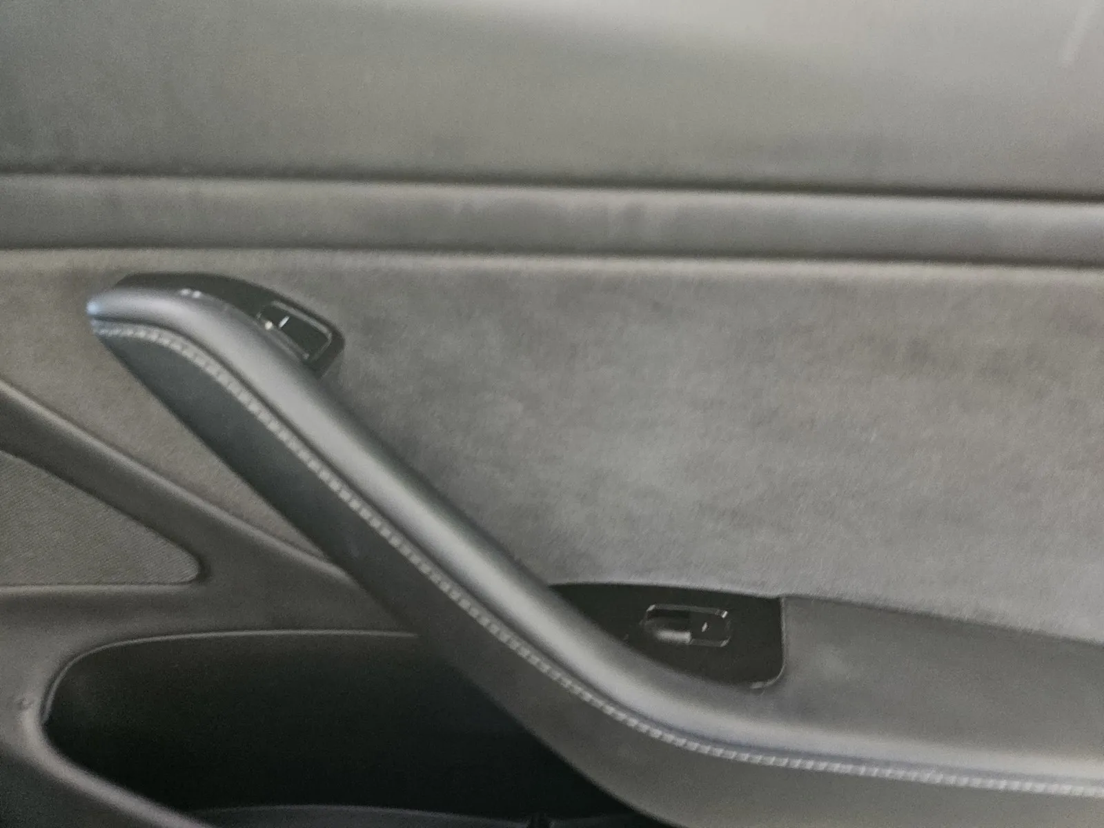 Tesla Model 3 photo 8