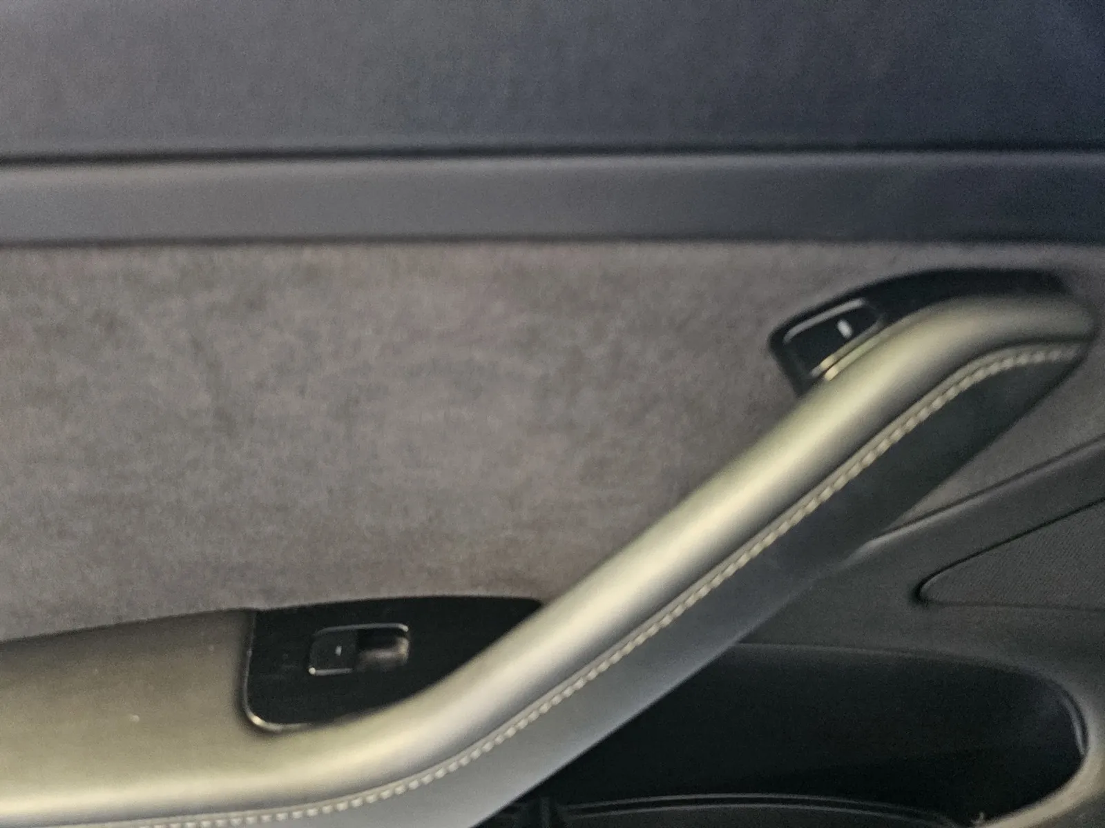 Tesla Model 3 photo 11