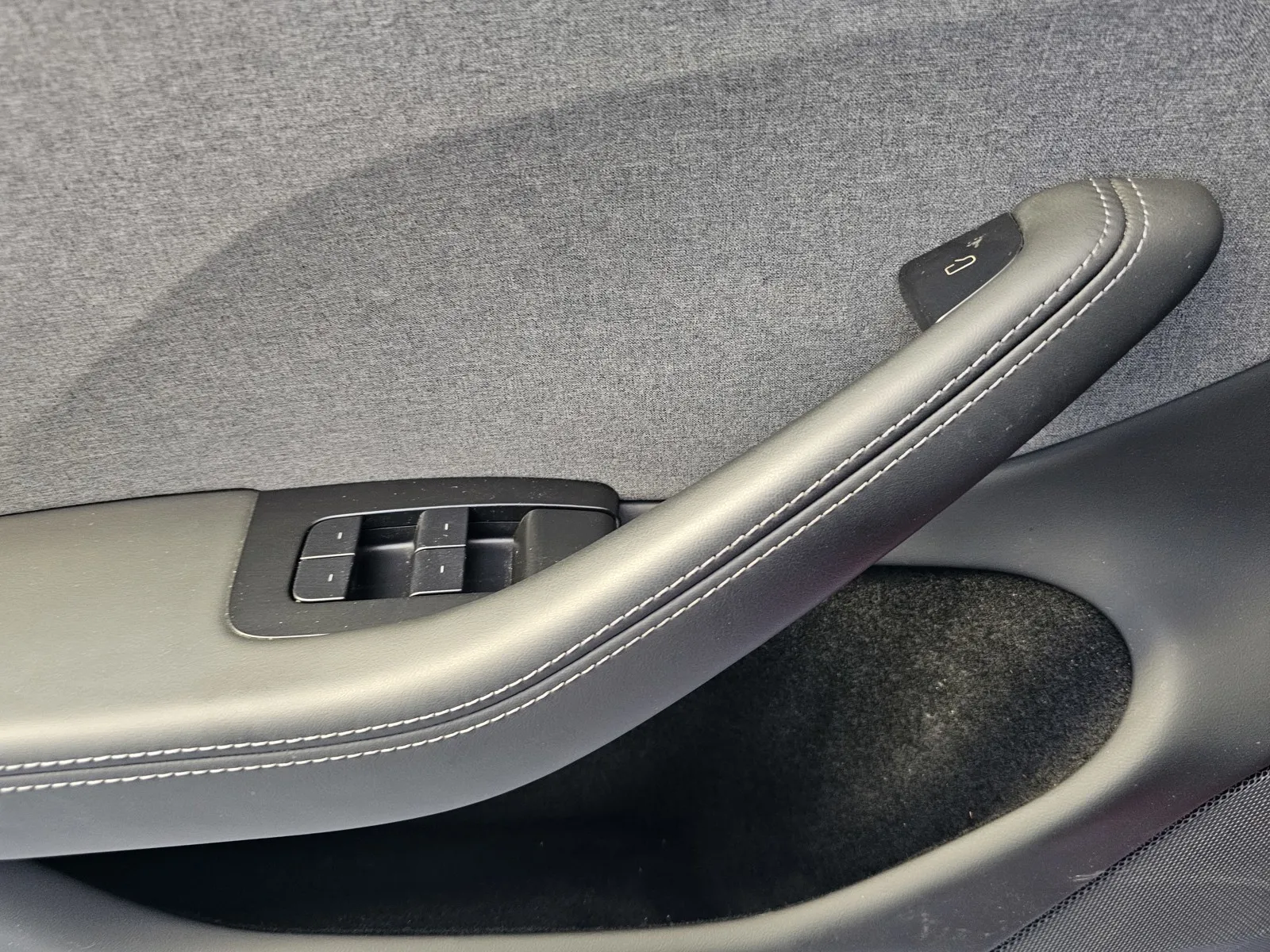 Tesla Model 3 photo 13