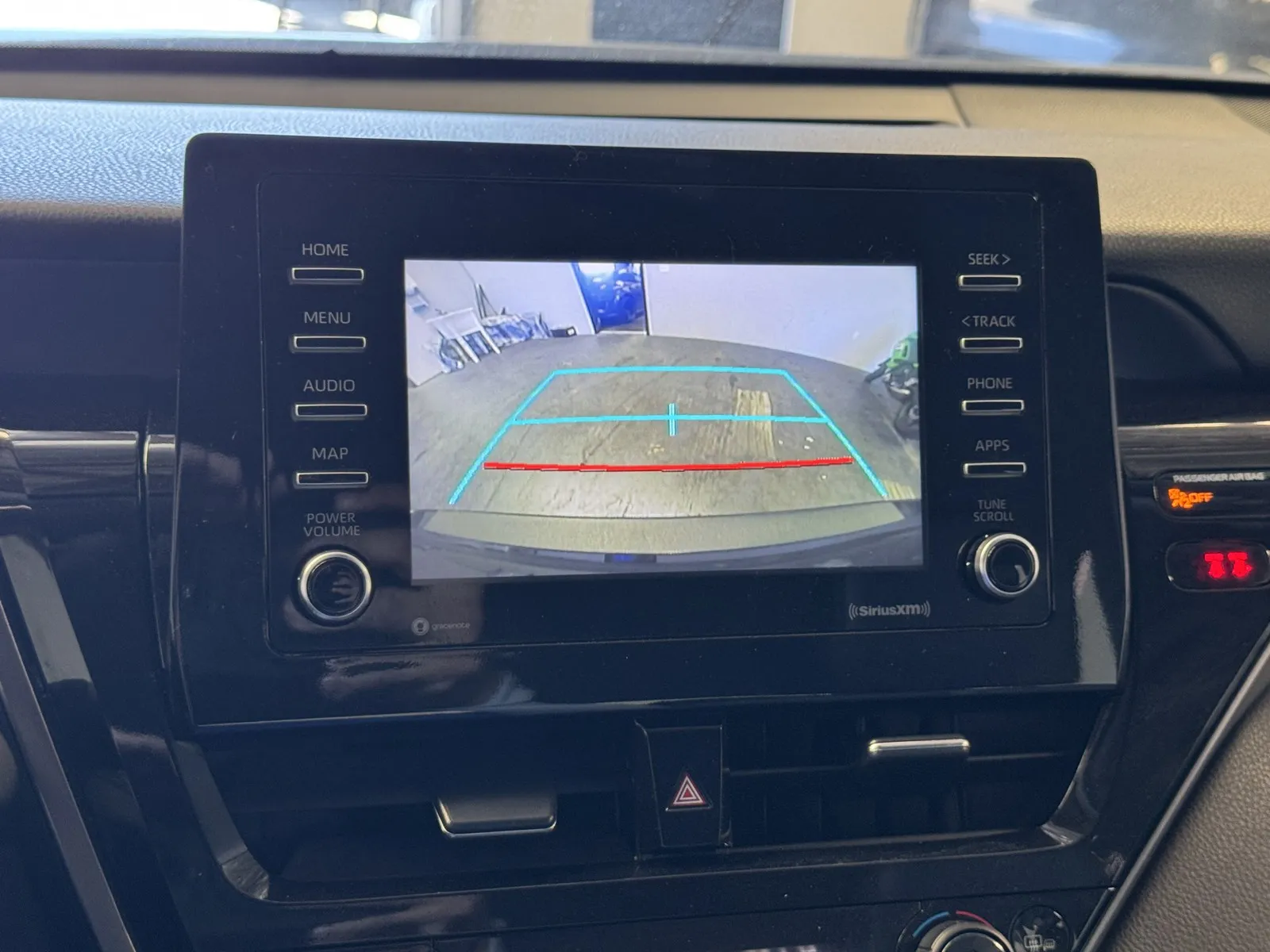Toyota Camry photo 13