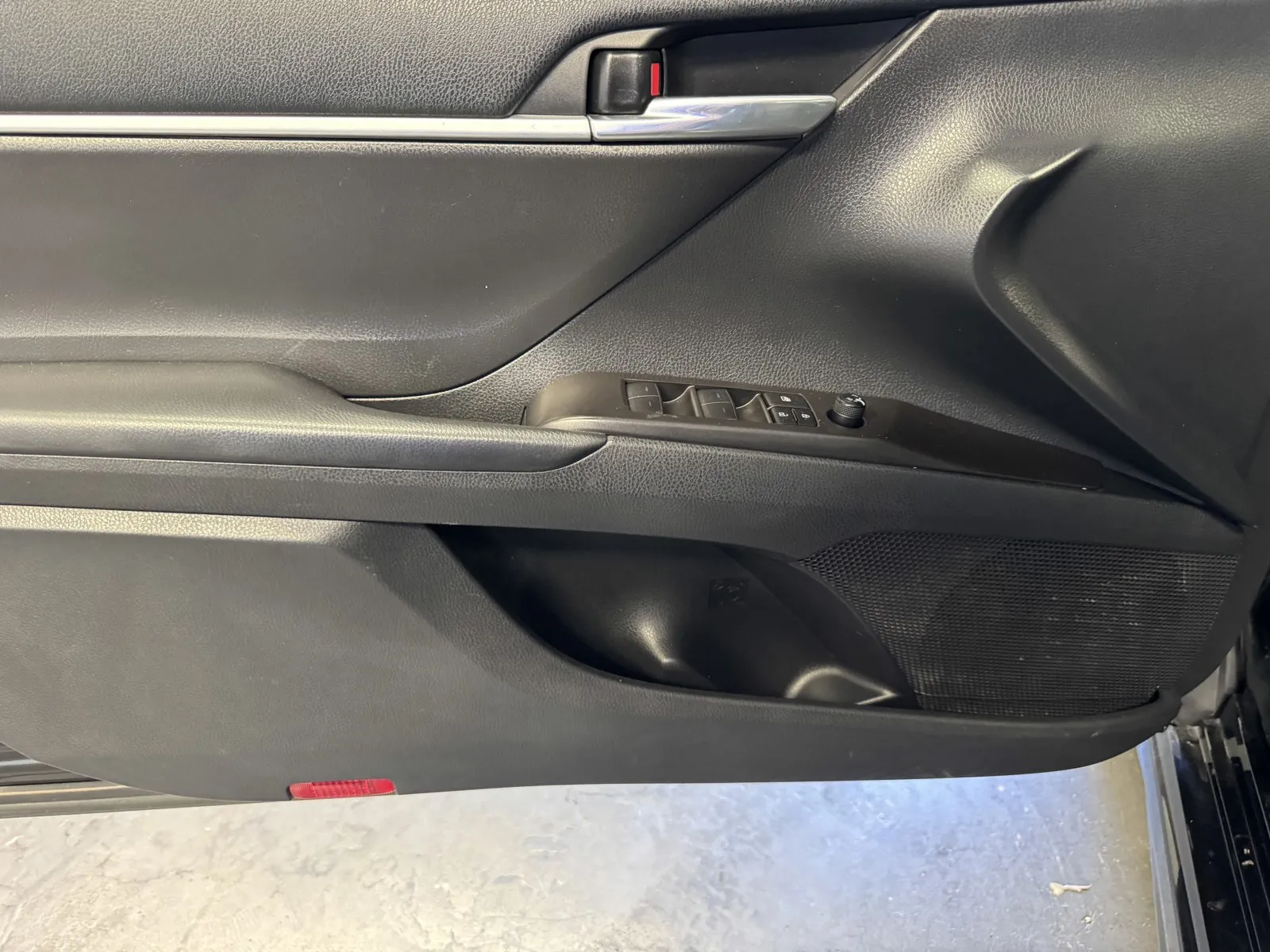 Toyota Camry photo 12