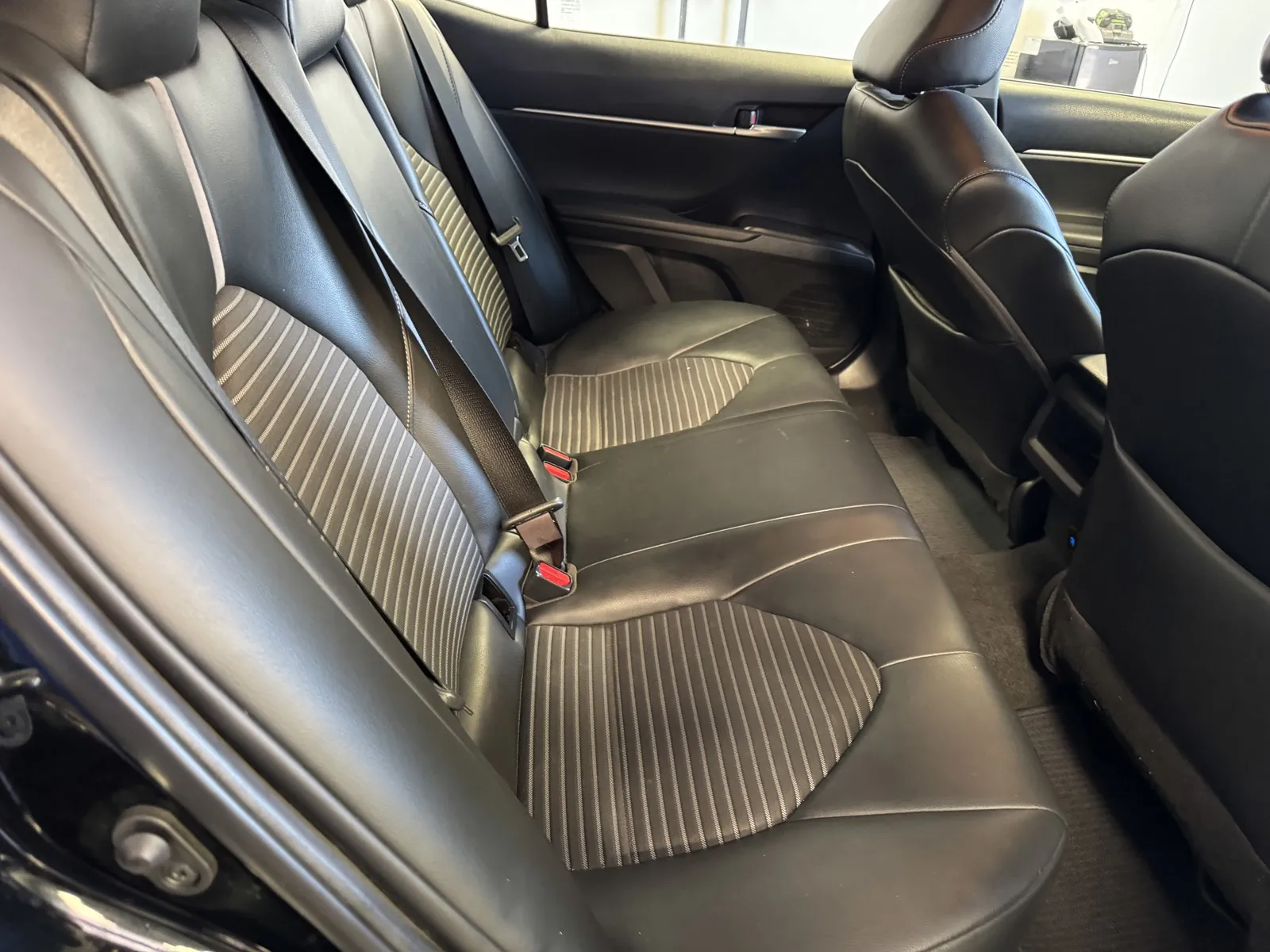 Toyota Camry photo 8