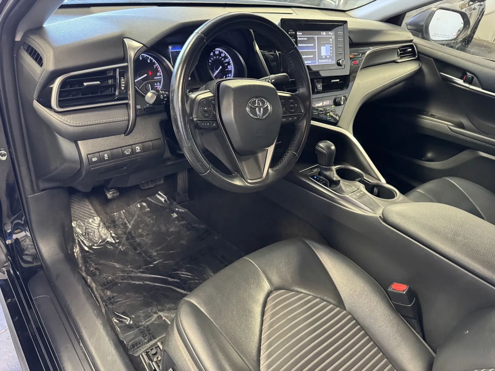 Toyota Camry photo 10