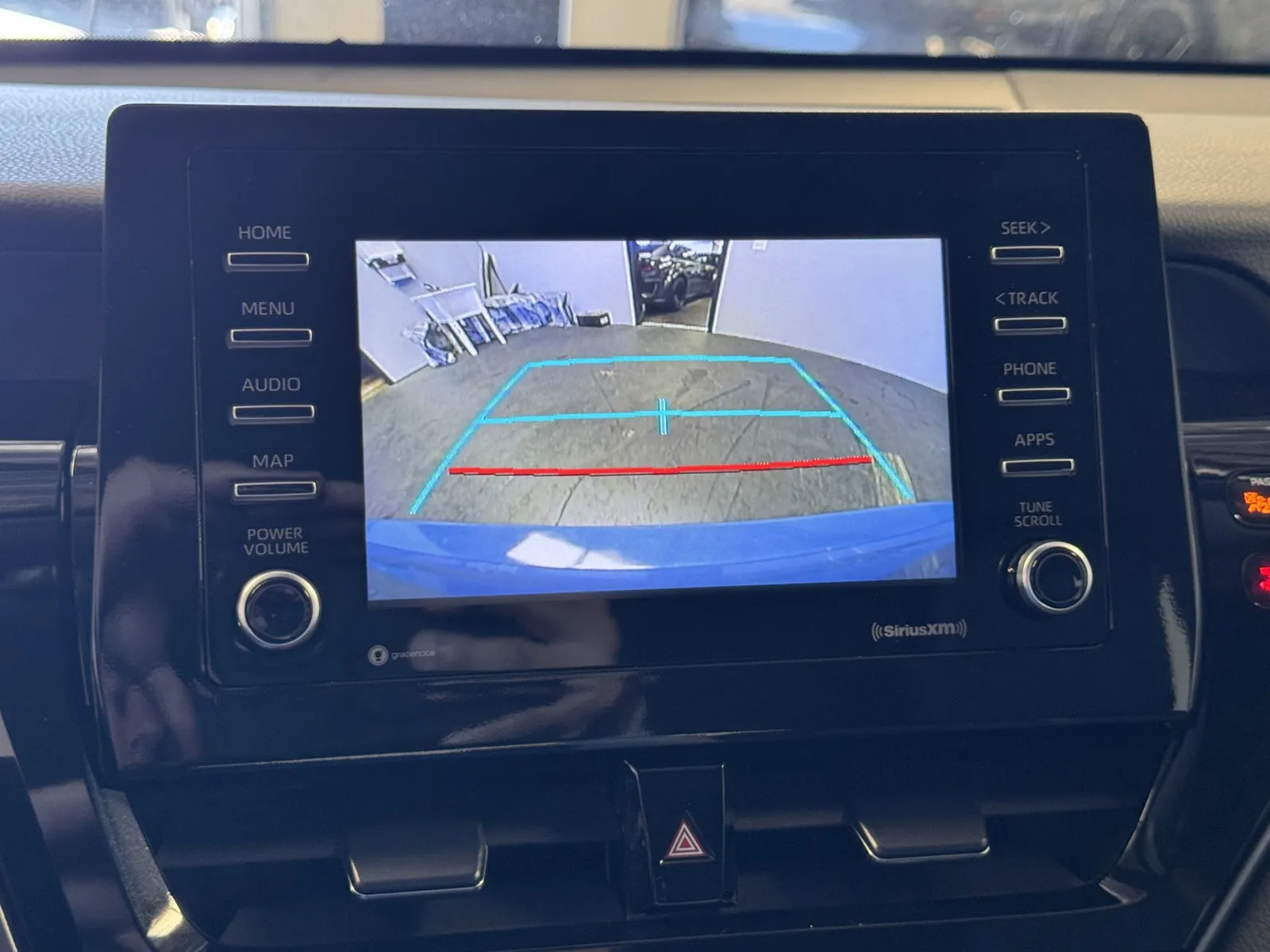Toyota Camry photo 14
