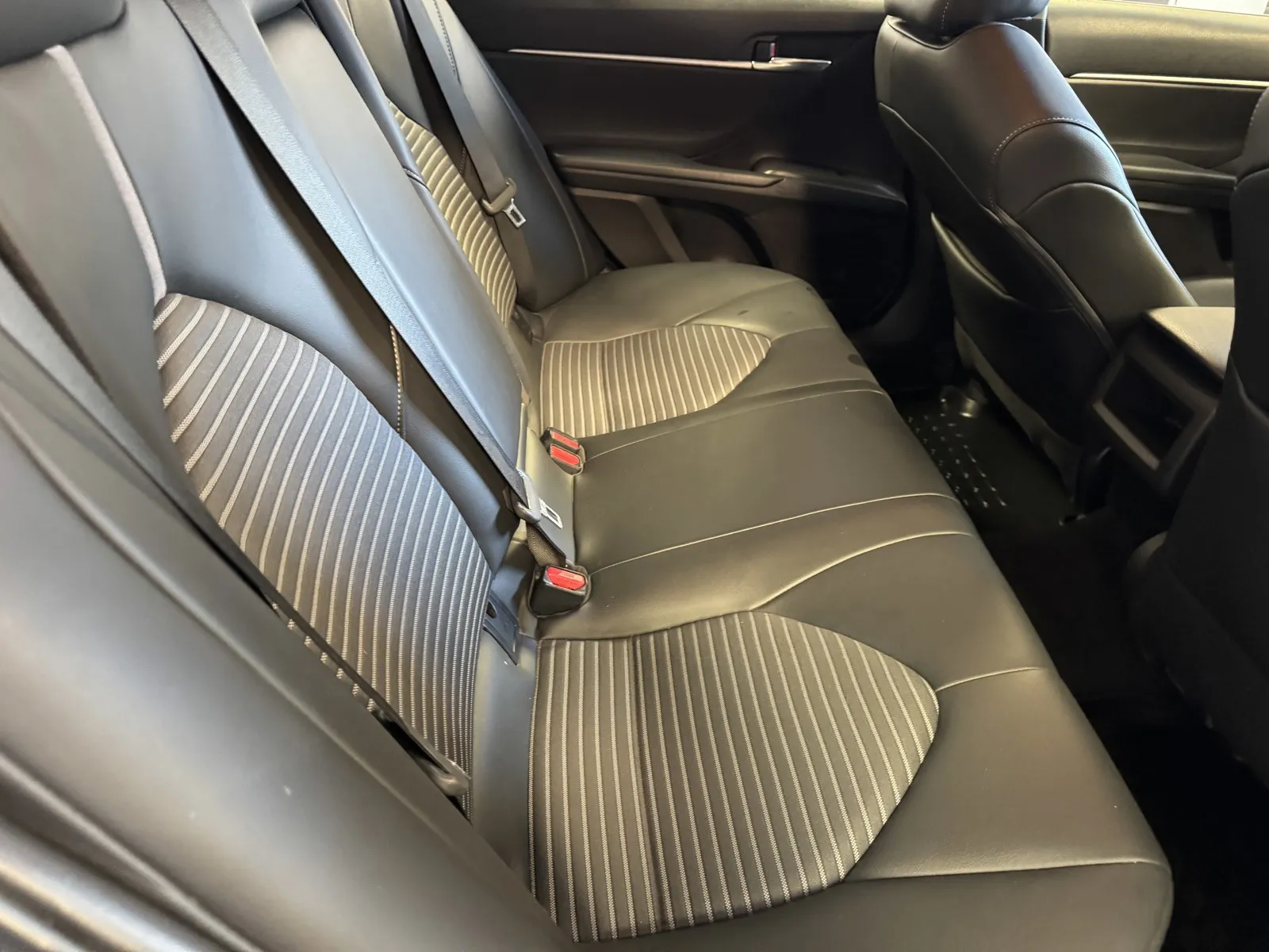 Toyota Camry photo 8