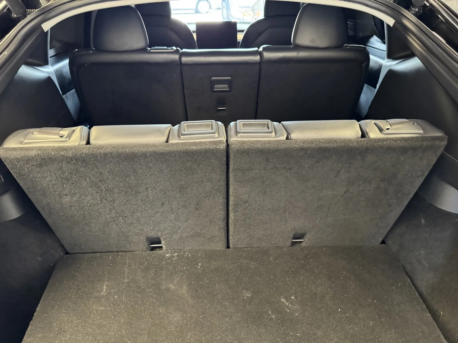 Tesla Model Y photo 11