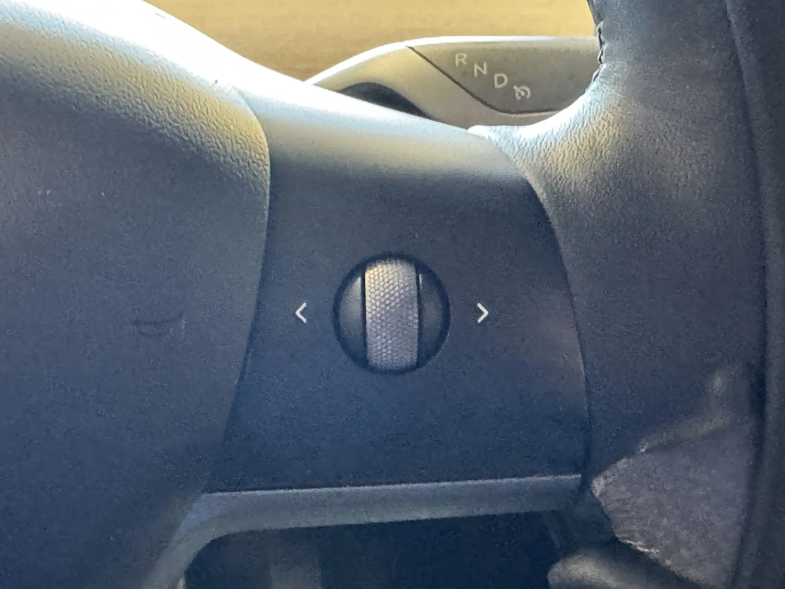 Tesla Model Y photo 18