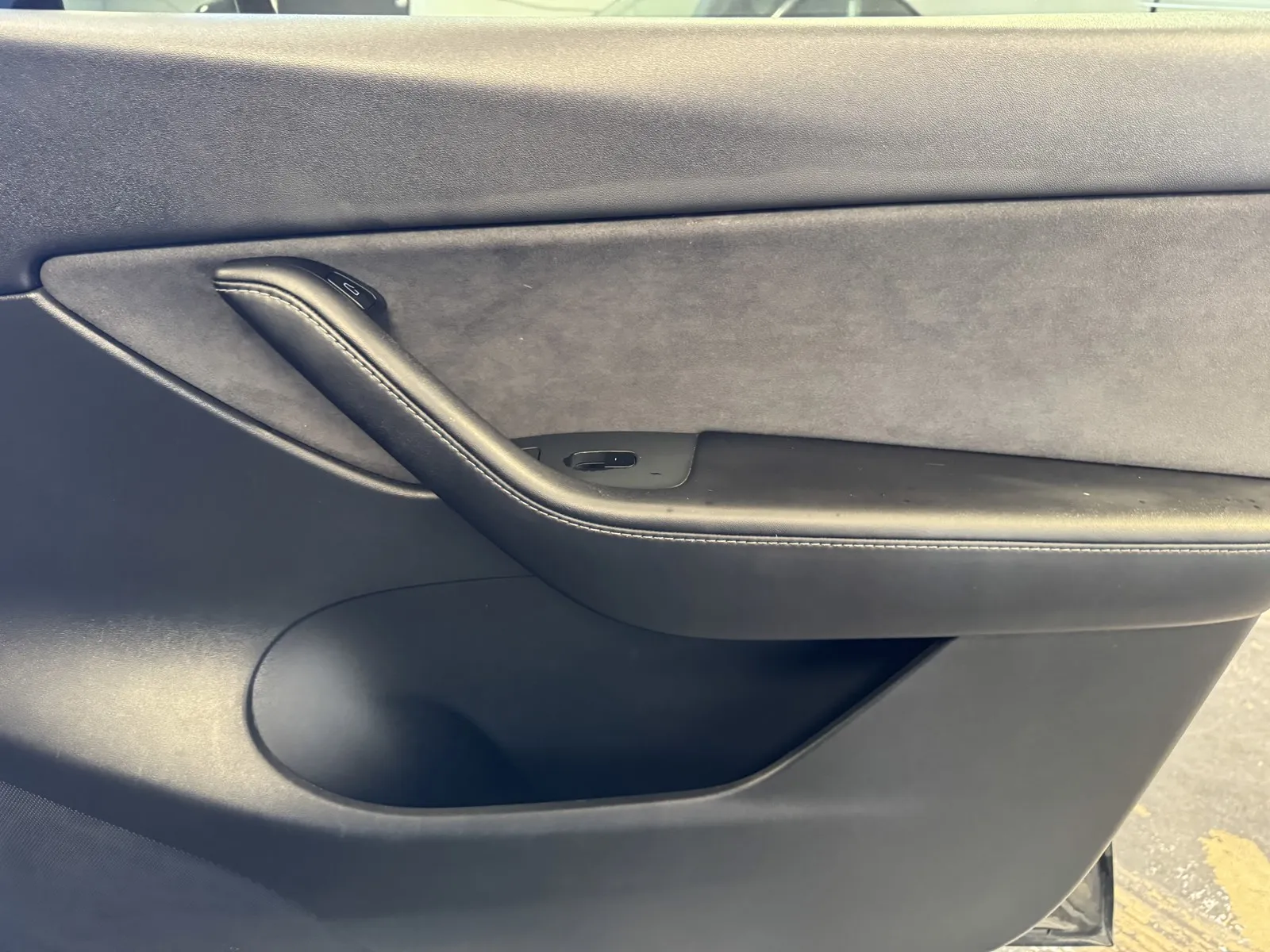 Tesla Model Y photo 7