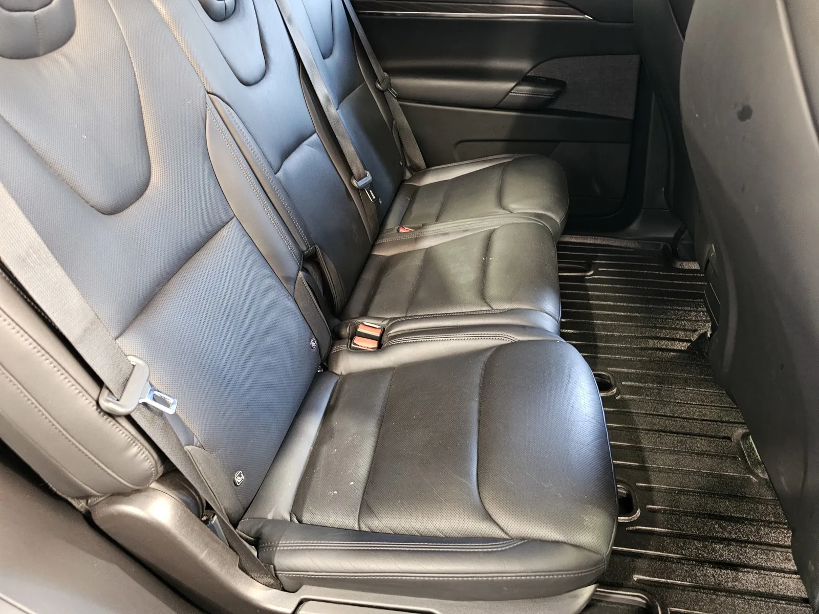 Tesla Model X photo 8