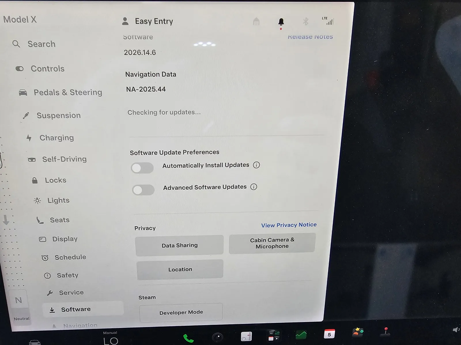 Tesla Model X photo 16