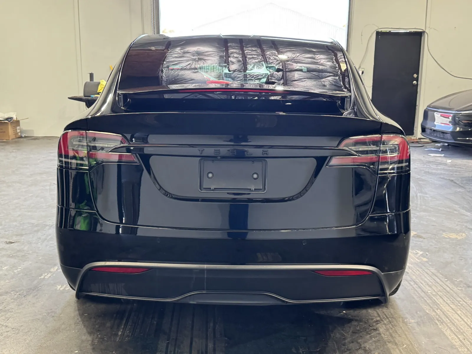 Tesla Model X photo 3