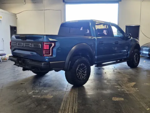 More photos of 2019 Ford F-150 Raptor at Premium Autos - Norco, CA