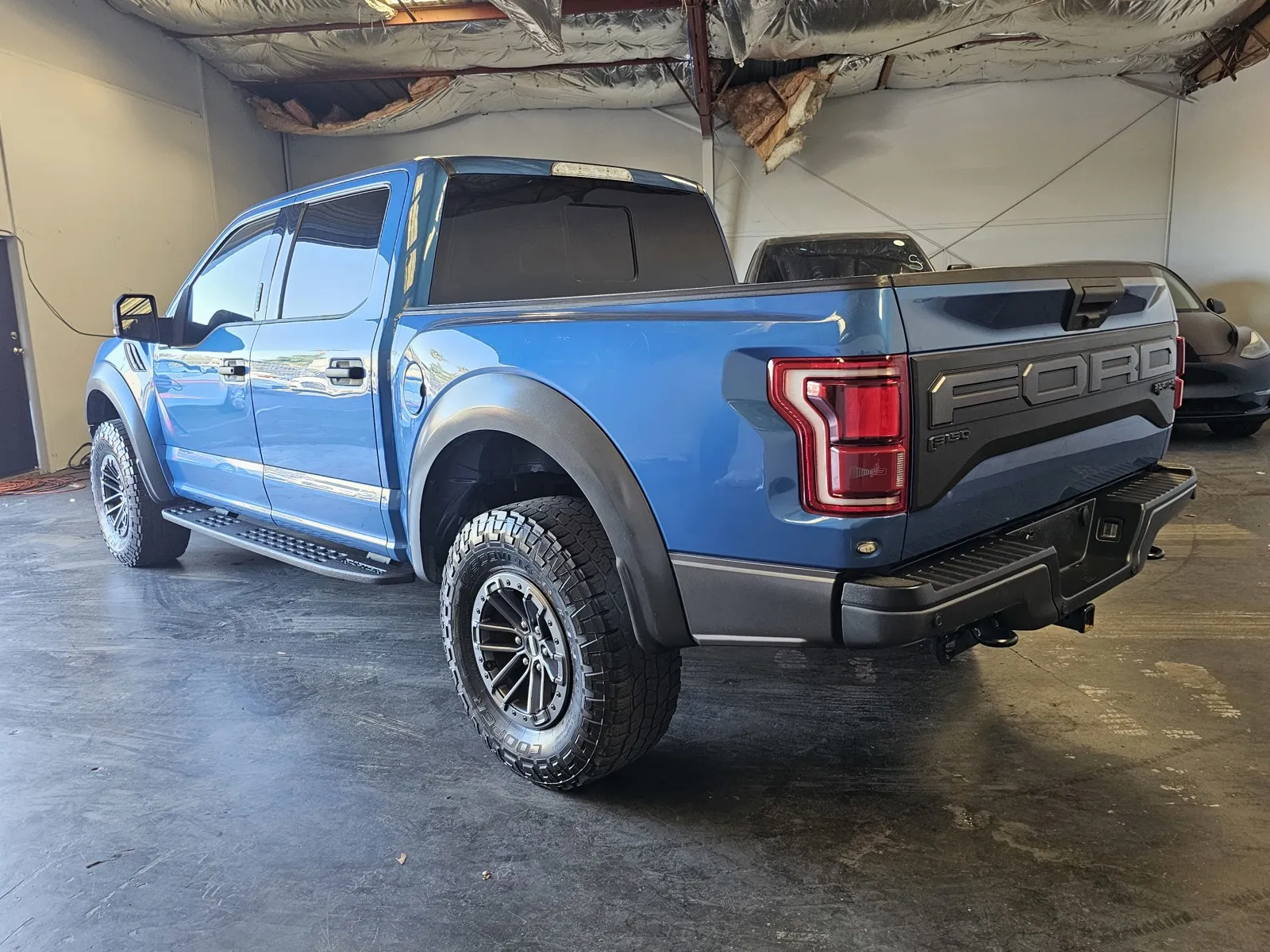 Ford F-150 photo 2