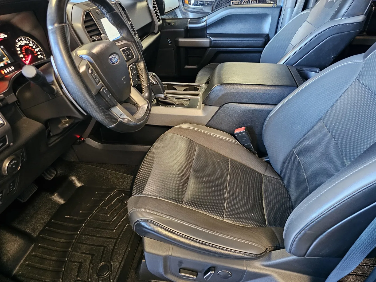 Ford F-150 photo 15