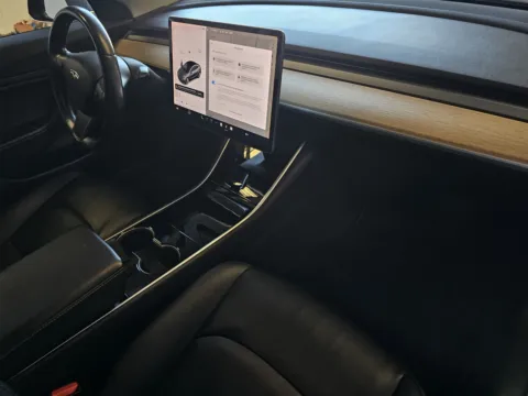More photos of 2018 Tesla Model 3 at Premium Autos - Norco, CA
